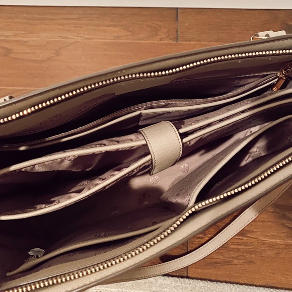 Tory Burch Tote - Picture 4 of 7